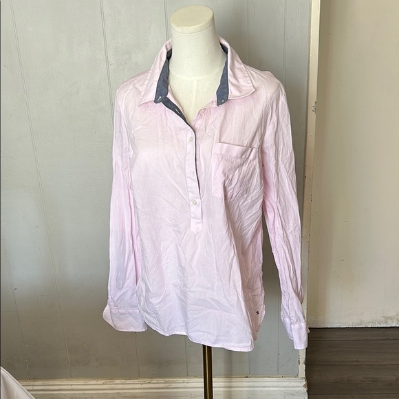 Tommy Hilfiger Light Pink Button Down Shirt - Picture 1 of 6